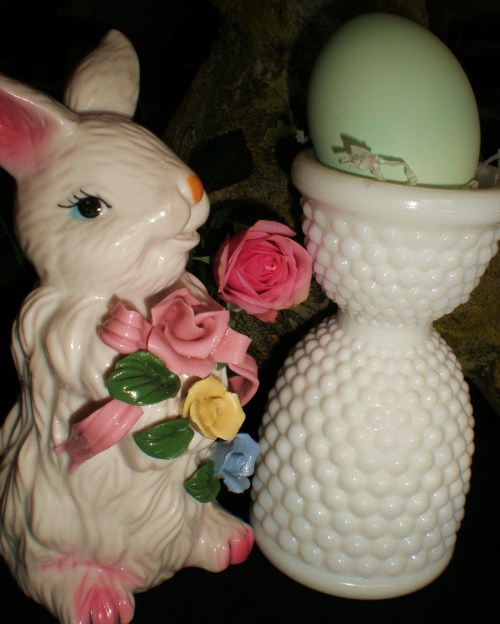 china-bunny-egg-rose-and-milk-glass-egg-cup-v2